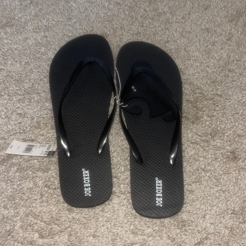 Brand new joe boxer flip flops